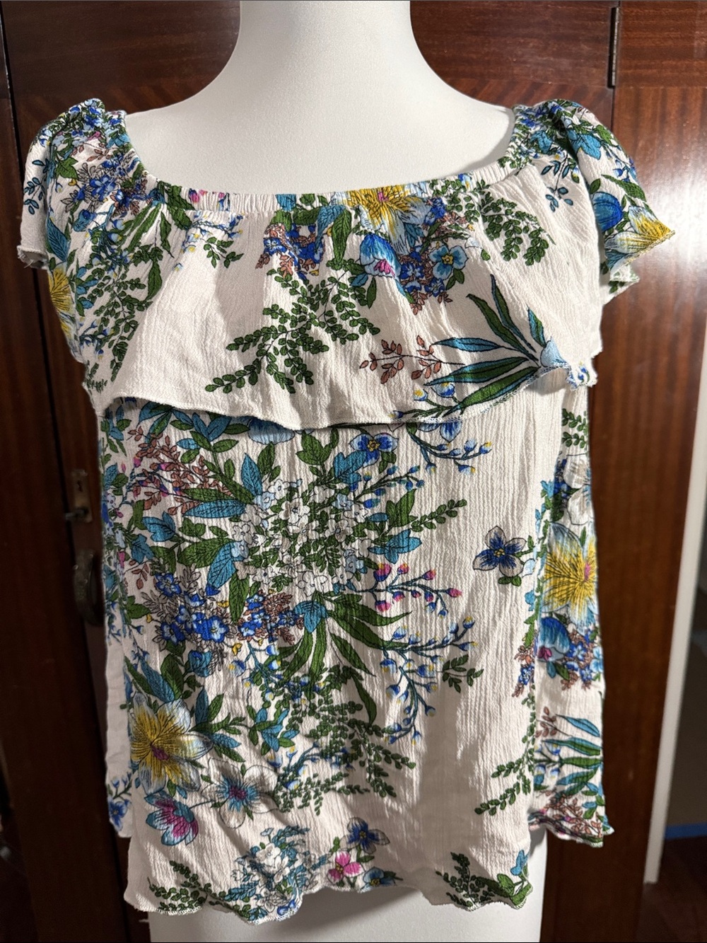 C Floral Ruffle Off-Shoulder Floral Top